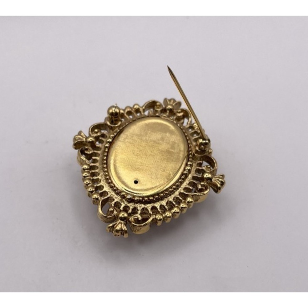 Vintage Avon Cameo Locket Brooch - Picture 6 of 7